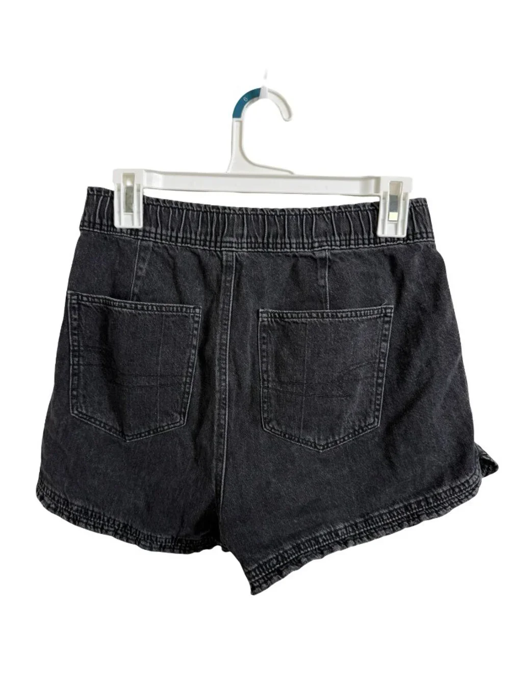 American Eagle Mom Shorts Size 6 Black Wash Ruffle Elastic Waist Stretch